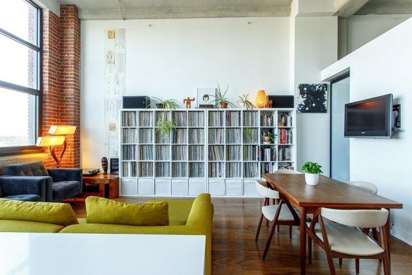 Tischdekoration im Wohnzimmer