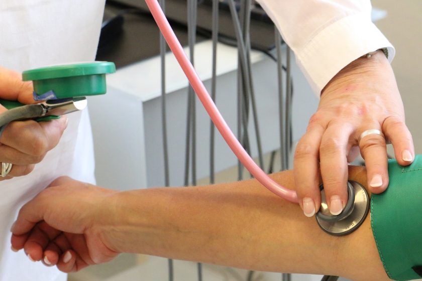 Erfolgreiche Vermittlung von Altenpflege-Kräften aus Polen: So geht’s!
