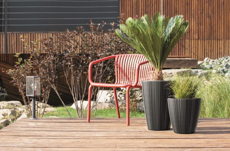 Große Pflanzkübel und Blumentöpfe im Trend: So gestalten Sie Garten und Zuhause modern